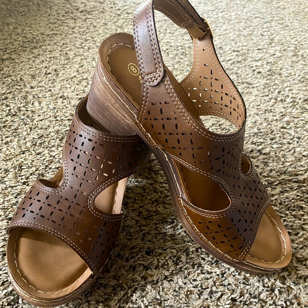 Patrizia sandals